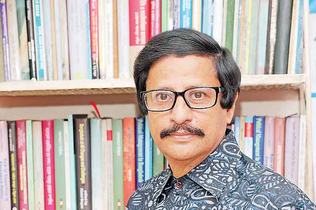 গণতান্ত্রিক কাঠামো কর্তৃত্ববাদ প্রতিরোধে সহায়ক